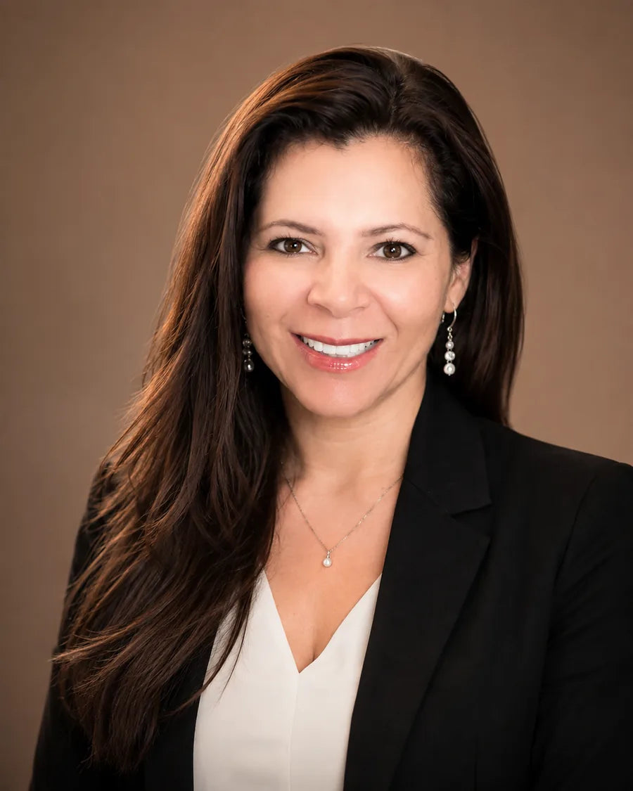 Alejandra Vélez, founder and editor of Metamorfosis Magazine